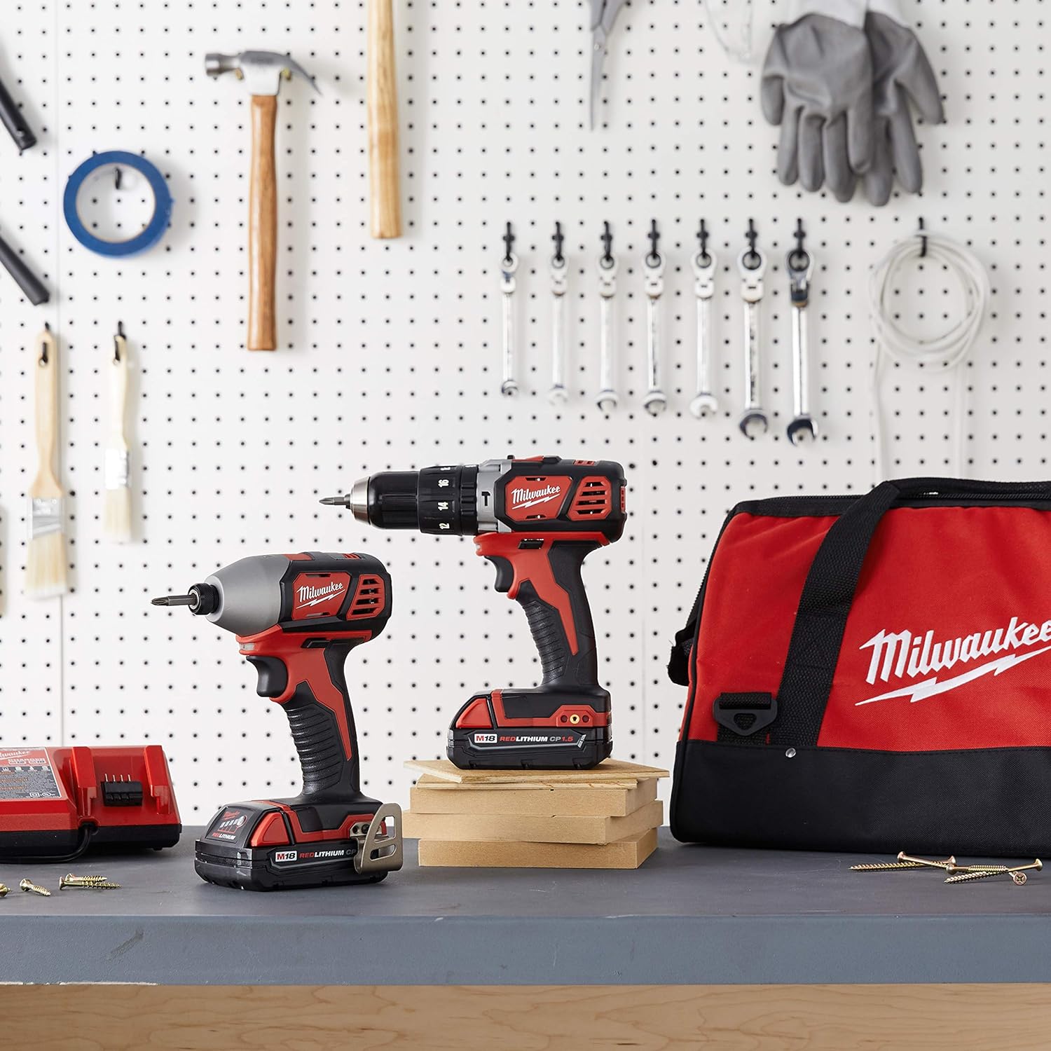 Milwaukee 2697-22Ct M18 18-Volt Lithium-Ion Cordless Hammer Drill/Impact Driver Combo Kit